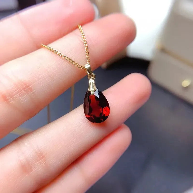 Designer New Silver Inlaid Ruby Water Drop Women Necklace Pendant Classic Glamour Luxury Engagement Wedding Jewelry Red 45cm