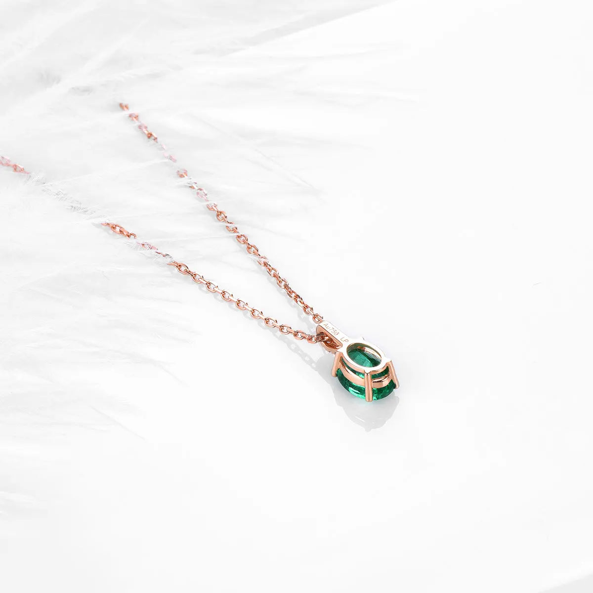 LP Solid 18K Rose Gold Pendant 0.82 Carats Natural Emerald & 0.028 Carats Diamond Necklace Classic Style with Silver Chain