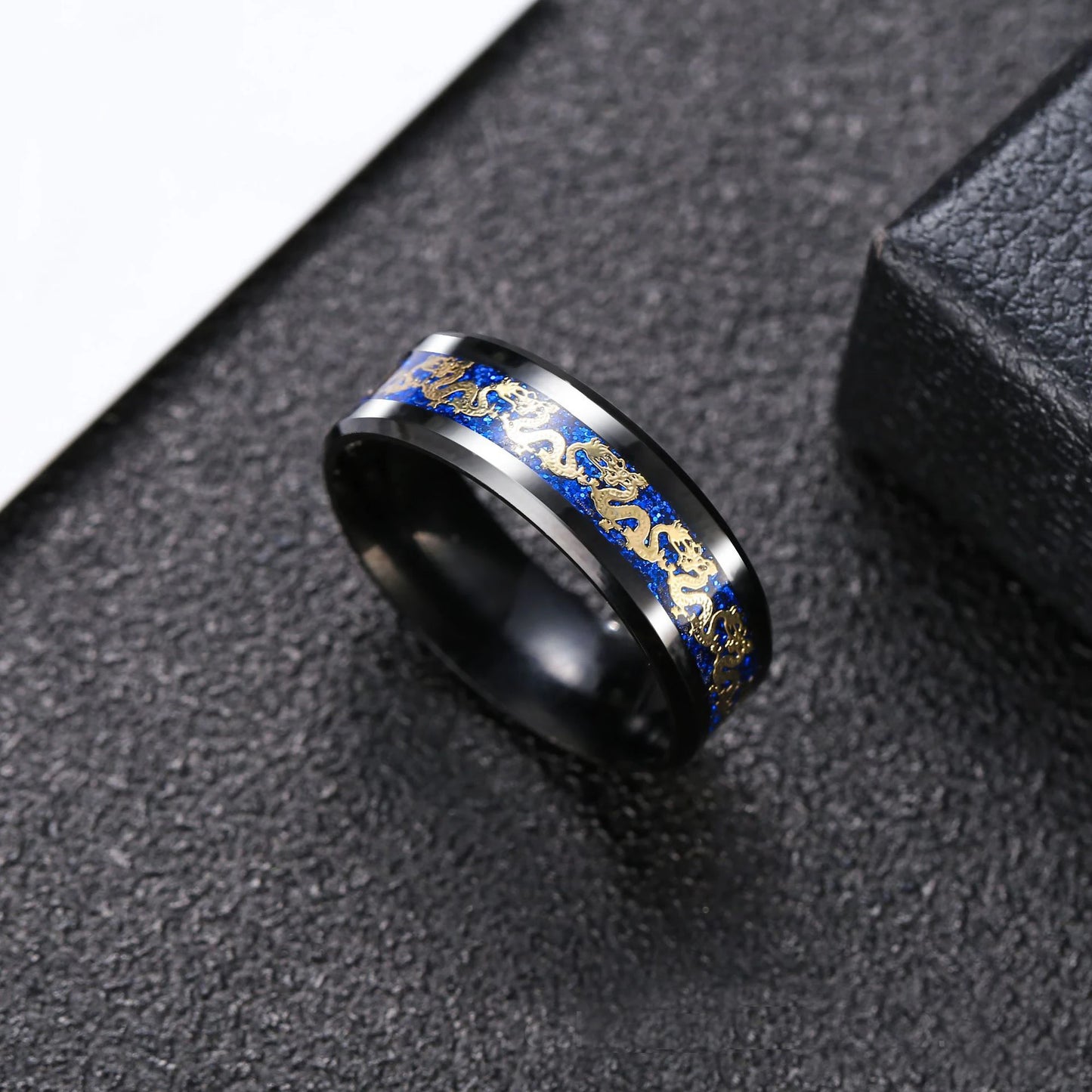 Fashion 8mm Men Stainless Steel Dragon Ring Vintage Punk Chinese Dragon Pattern Carbon Fiber Rings For Men Wedding Party Jewelry