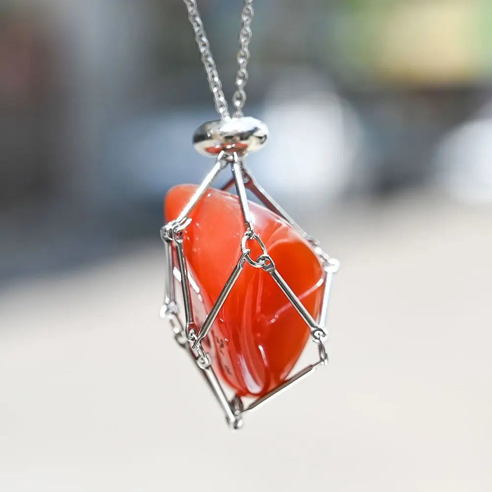 Crystal Holder Cage Necklace with Crystal Stone Interchangeable Adjustable Crystal Net Metal Necklace for Women Red Agate