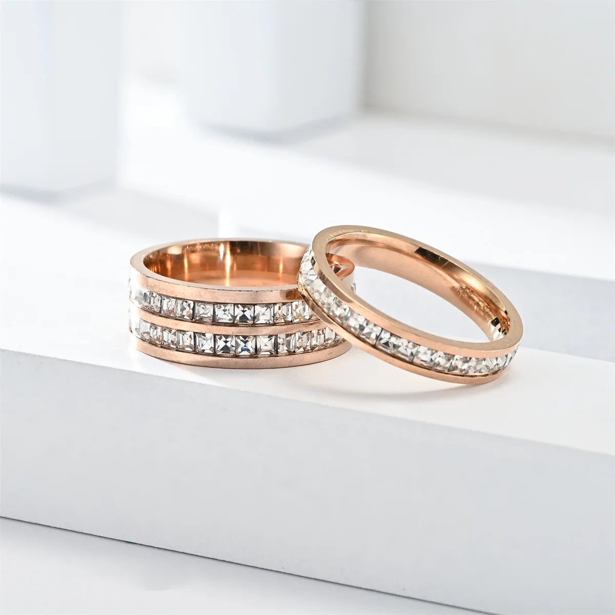 Hip Hop Iced Out Crystal CZ Bling Woman Rings Fashion Stainless Steel Rings For Men Women Wedding Engagement Jewelry Wholesale