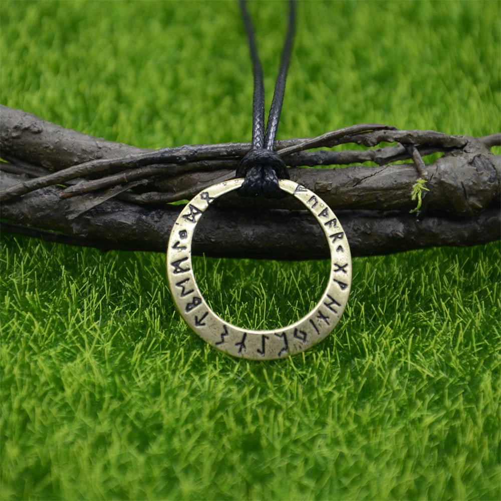 Nostalgia Viking Runes Jewelry Runic Amulet Circle Pendant Necklace Women Men Vegvisir Compass Nordic Talisman Pagan Jewerly