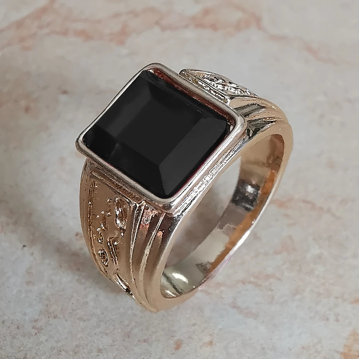 1pc 18K Gold-Plated Men's Ring Inlaid Glass Copper Ring