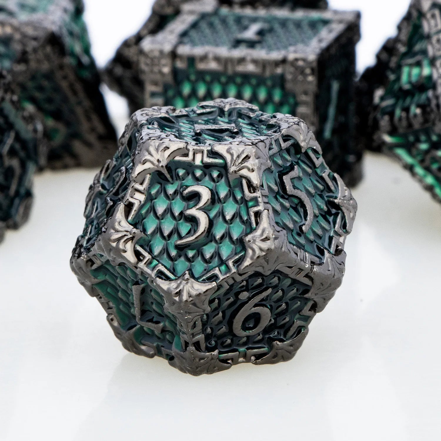 DND Metal Dice Set Dragon Scale D&D Dice Dungeon and Dragon Role Playing Games Black Green Polyhedral Dice RPG D and D Dice