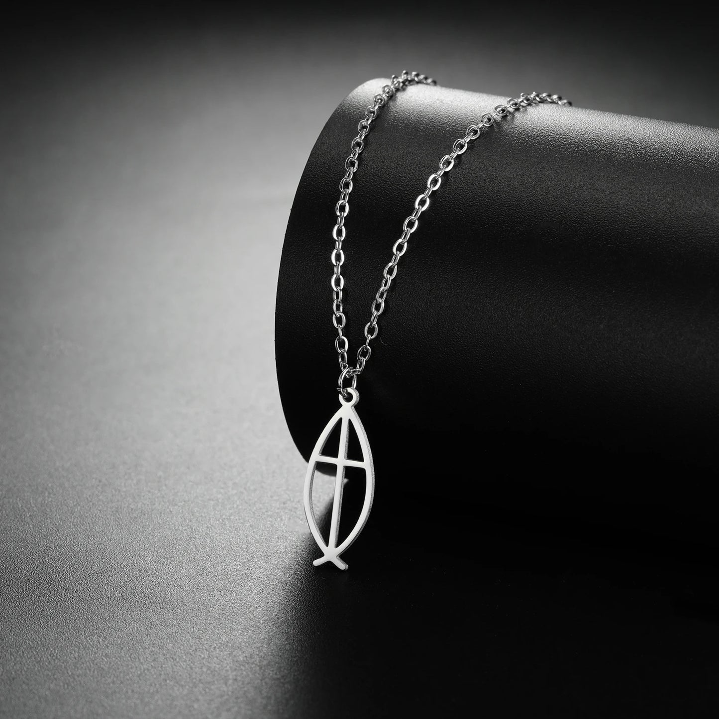 LIKGREAT Christian Jesus Fish Pendant Necklace for Women Stainless Steel Ichthys Faith Pray Choker Jewelry Valentine's Day Gifts