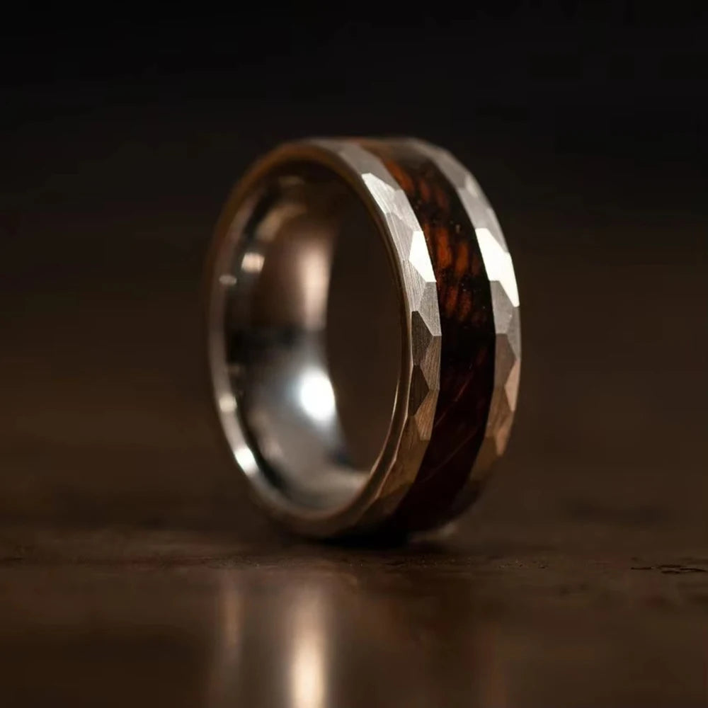 With Koa Wood Inlay Rings for Men Fashion 8mm Hammered Silver Color Men Stainless Steel Rings Wedding Band Jewelry Wholesale