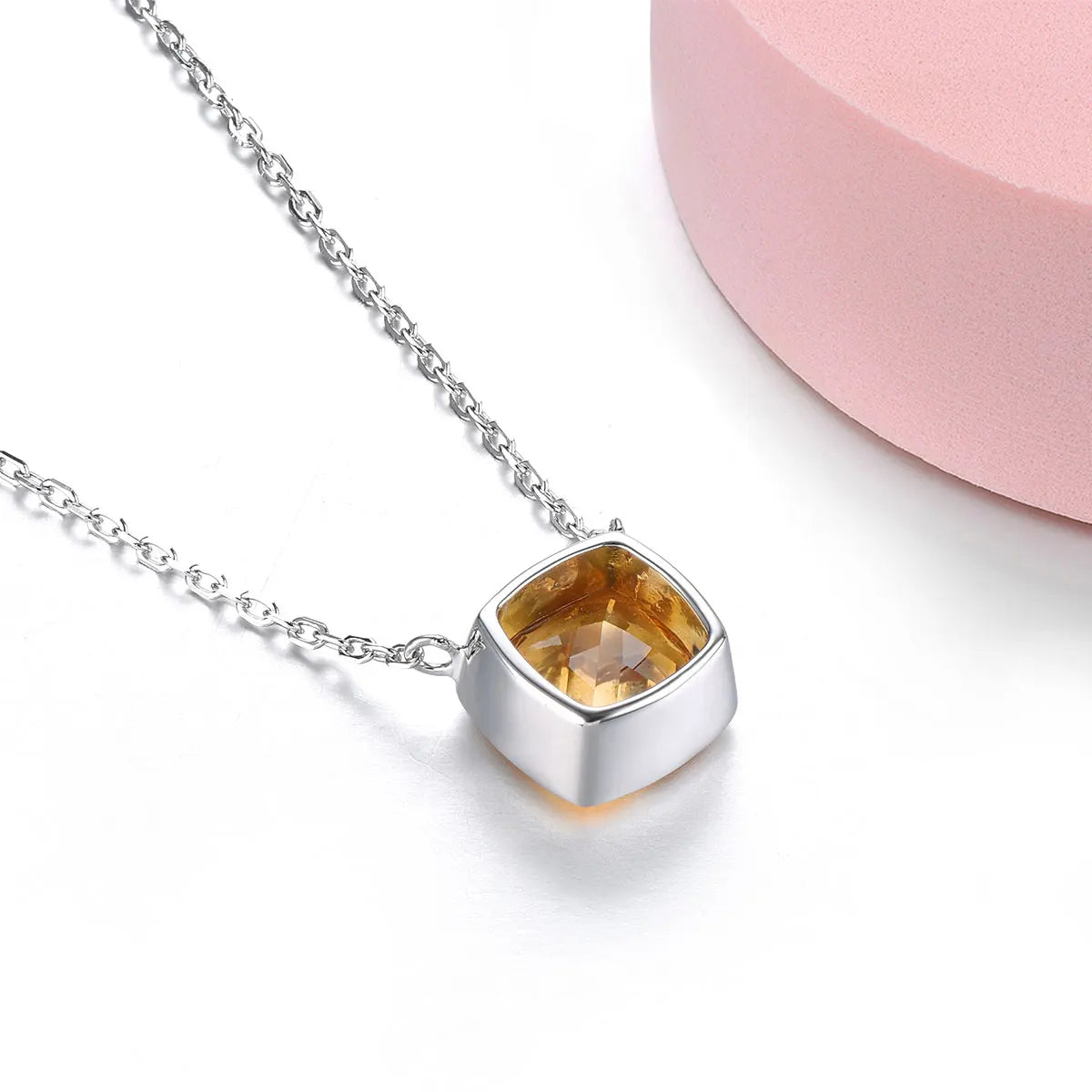 Natural Citrine Sterling Silver Pendants 1.9 Carats Yellow Crystal Women Classic Elegant Style Fine Jewelrys Top Quality