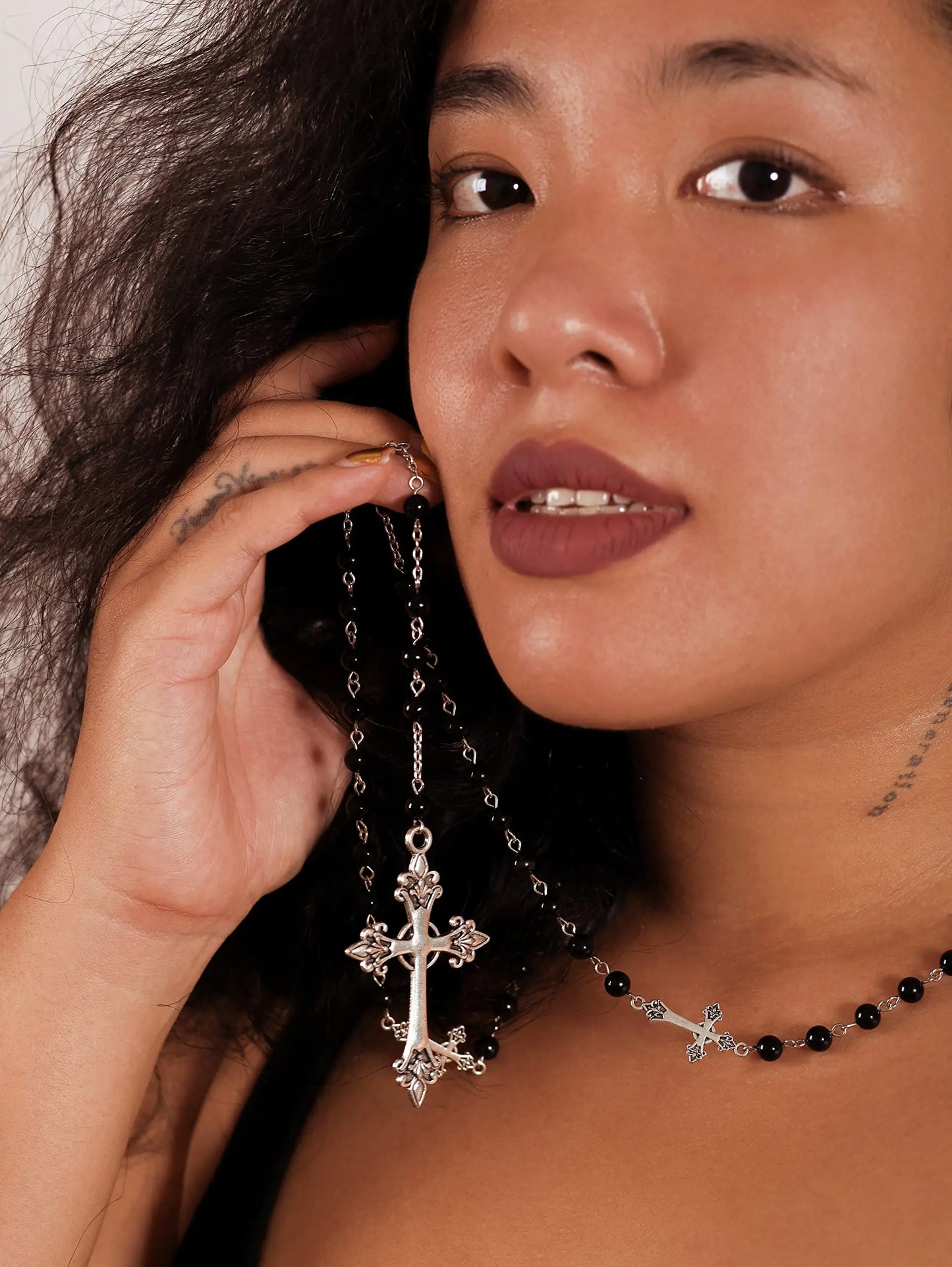1PC Black Rosary Necklace with Long Cross Pendant Religious Y Necklace for Men And Women Jewelry