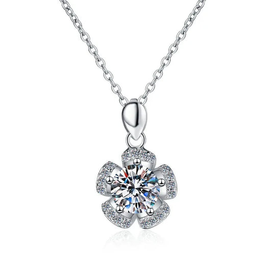HK0076 Lefei Fashion Luxury Classic Moissanite Design Creative Five-petaled Flower Necklace Women s925 Silver Party Jewelry Gift platinum Moissanite 1ct CHINA