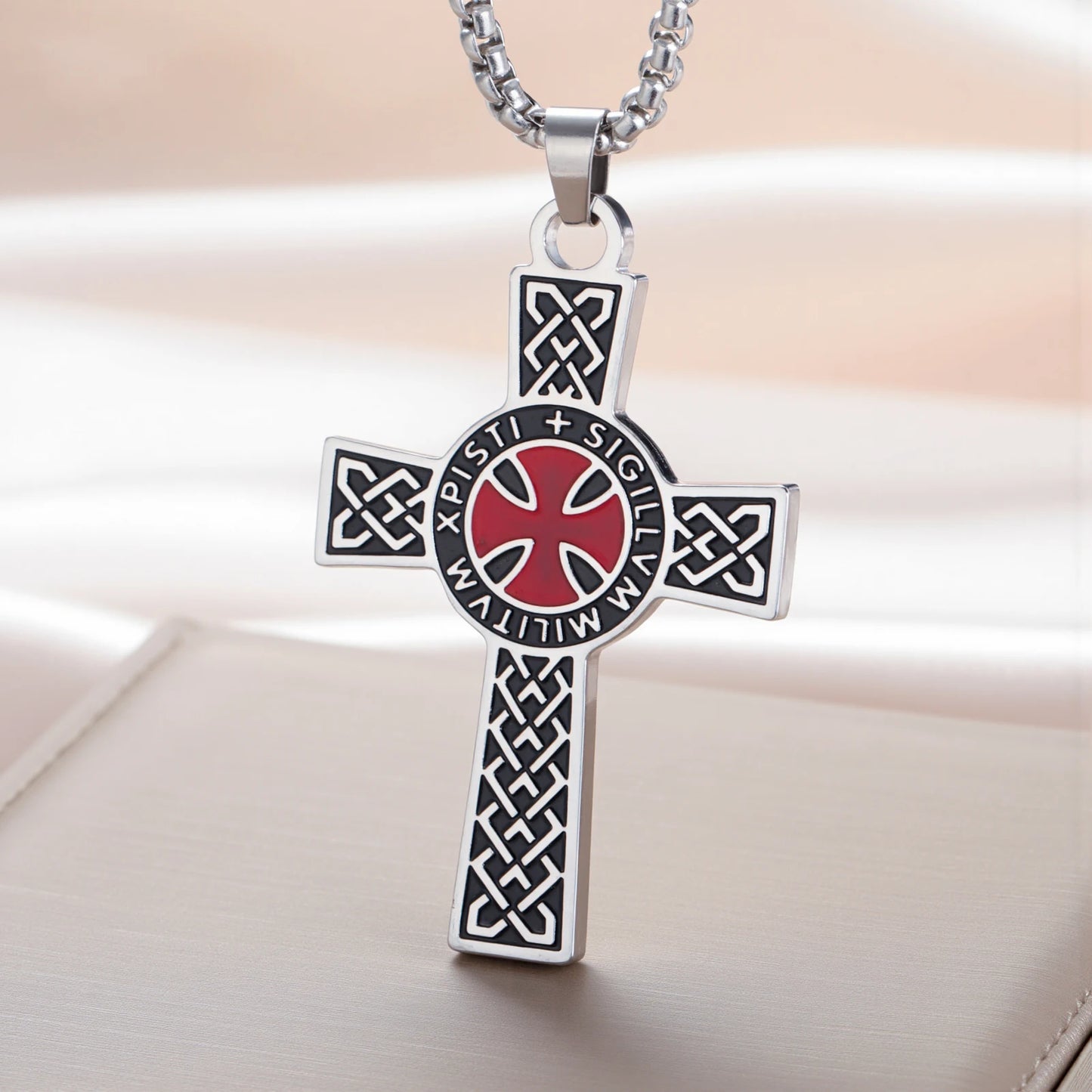 LIKGREAT Christian Cross Necklace Red Cross Templar Symbol for Men Women Vintage Religious Prayer Stainless Steel Jewelry Gift