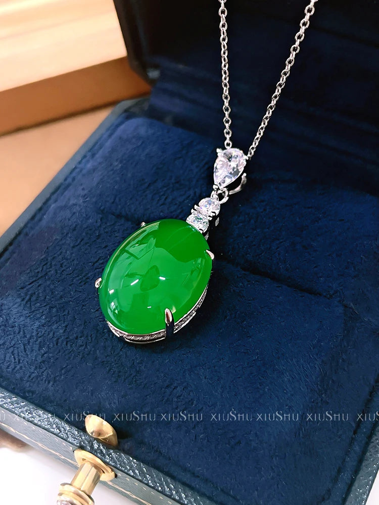 Green Calcedony 925 Sterling Silver Pendant Set with High Carbon Diamonds for Advanced Wedding Jewelry Necklace