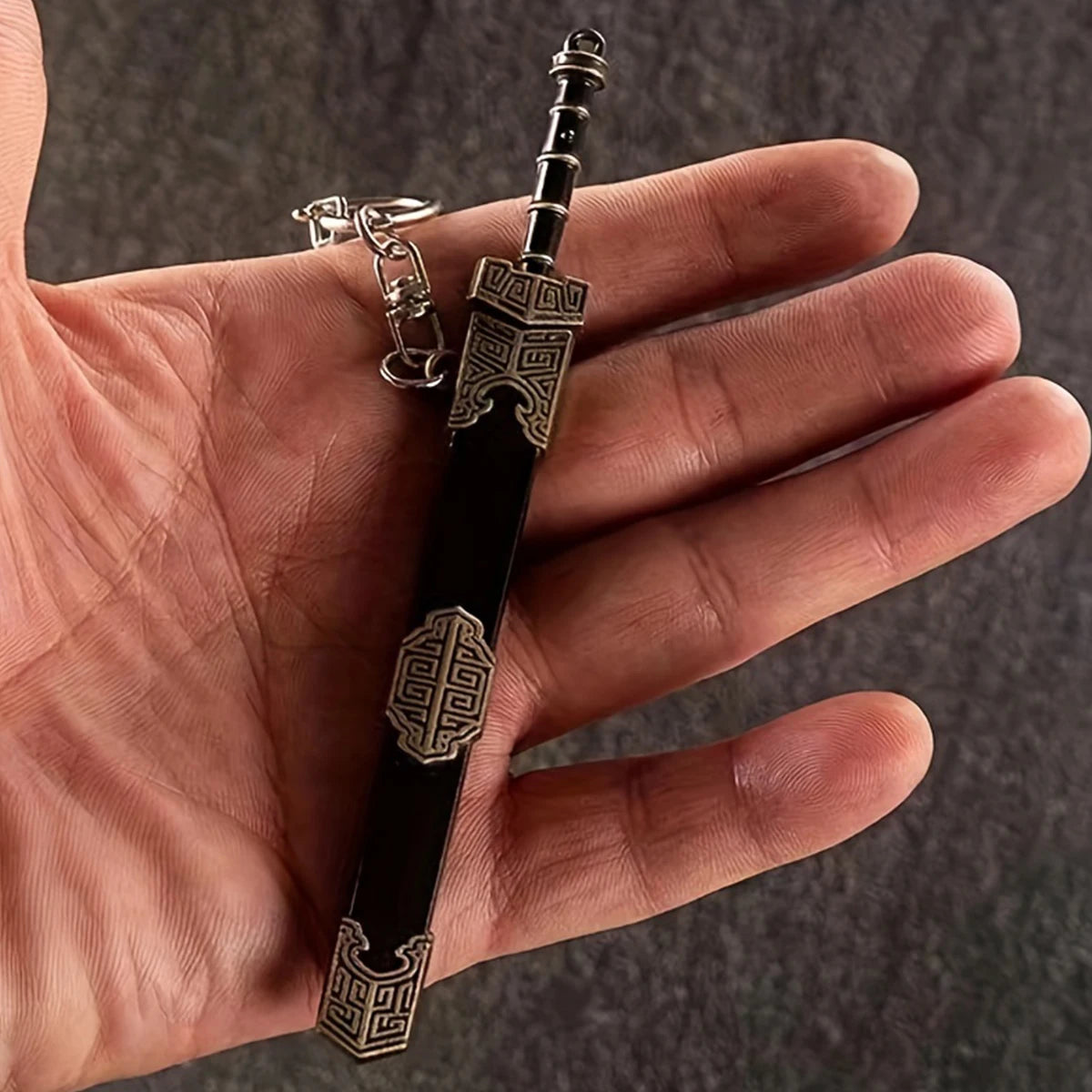 Ancient Chinese Mini Sword KeyChain First Emperor of Qin KeyRing Sword Metal Weapon Toy Key Chain Pendant Cute Keychain
