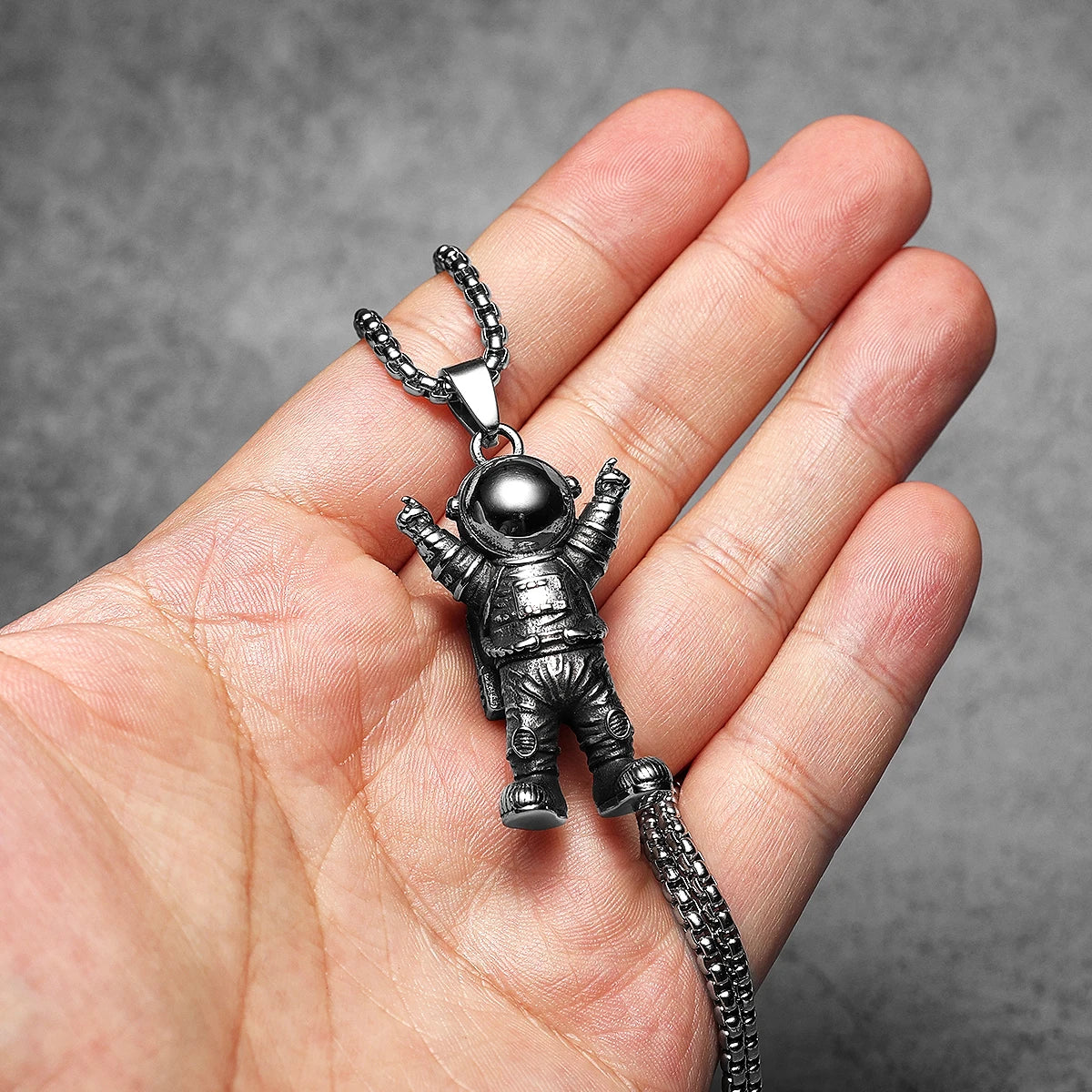 Spaceman Astronaut Stainless Steel Man Necklace Pendant Chain Punk Retro For Women Fashion Jewelry Gifts Wholesale Dropshiping