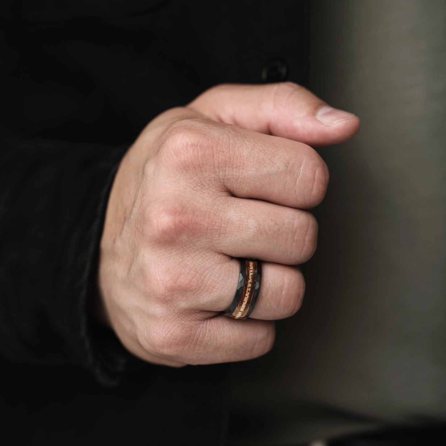 Fashion 8mm Men Stainless Steel Rings Black Brushed Deer Antler And Koa Wood Rings for Men Wedding Band Jewelry Wholesale