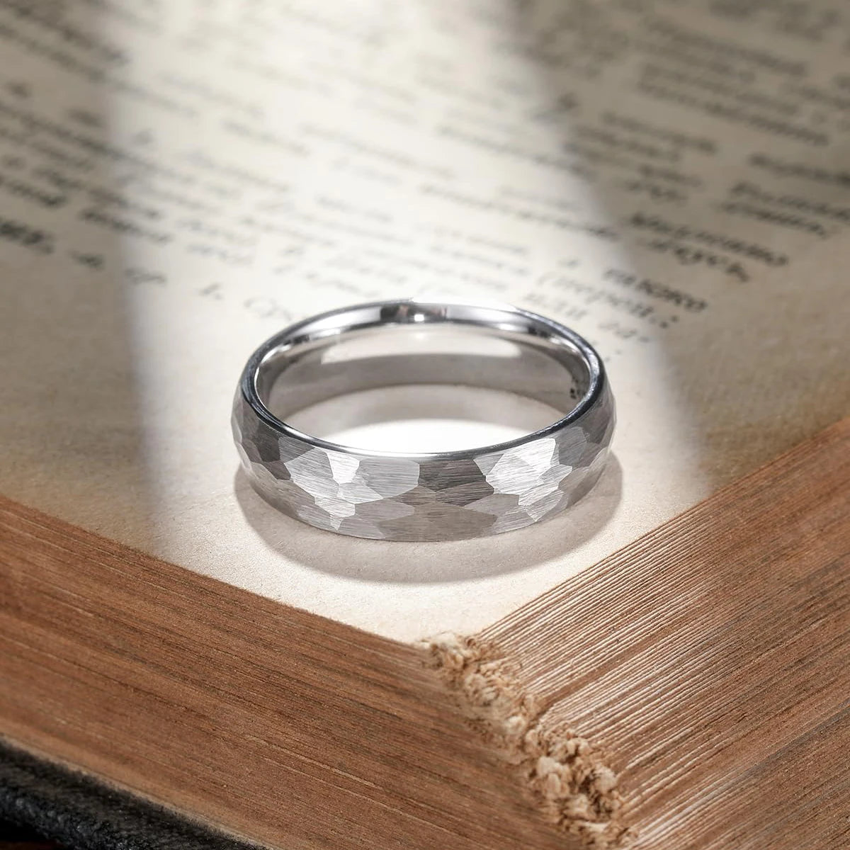 Fashion Hammered Multi-faceted Titanium Rings For Men Women Black Brushed Stainless Steel Couple Ring Wedding Engagement Jewelry