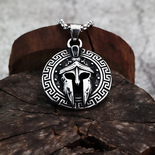 Collar con colgante de acero inoxidable de estilo europeo y americano con personalidad dominante de guerrero vikingo espartano.