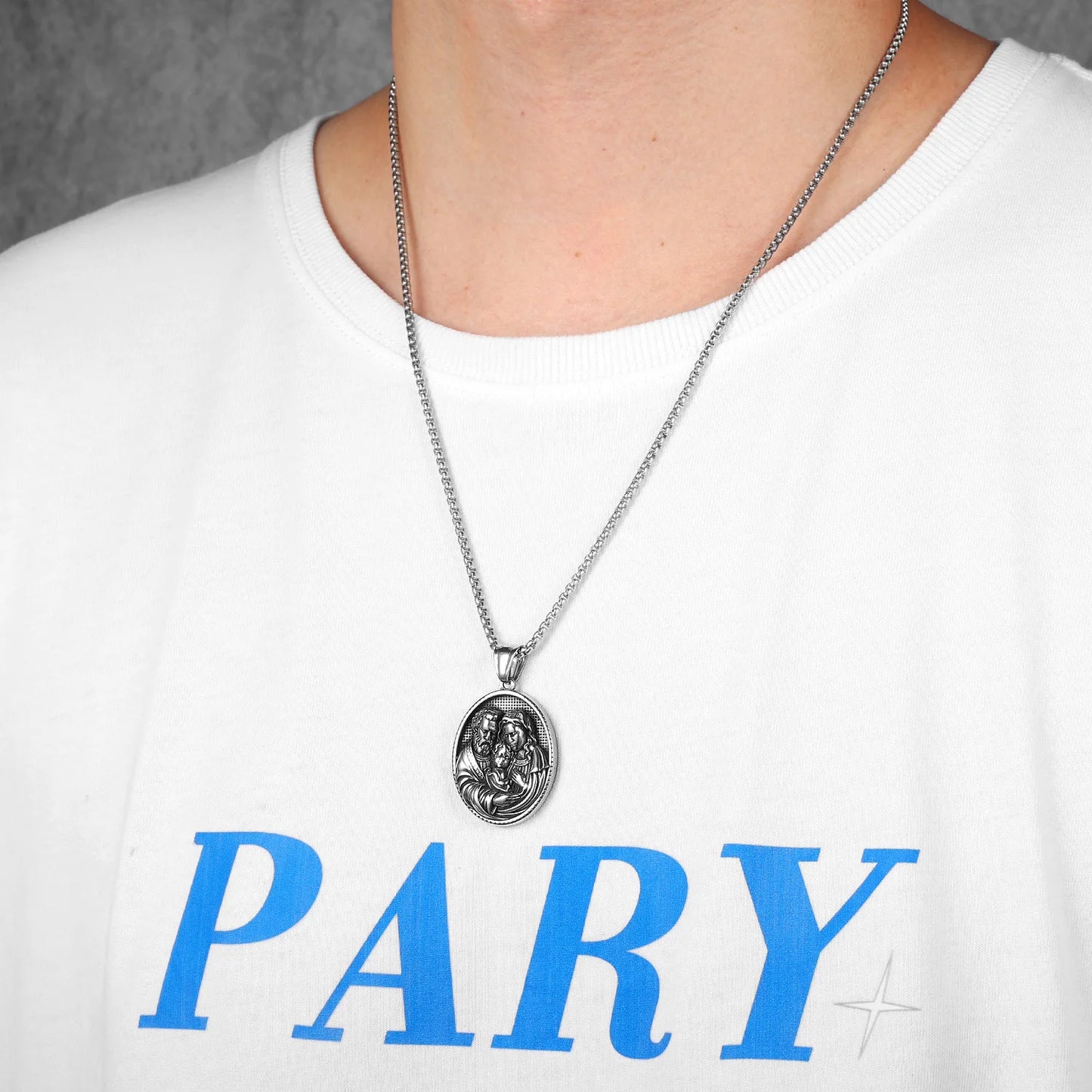 Holy Family Powerful Amulet Stainless Steel Men Necklace Pendant Chain Vintage Cool New In For Women Jewelry Gifts Wholesale