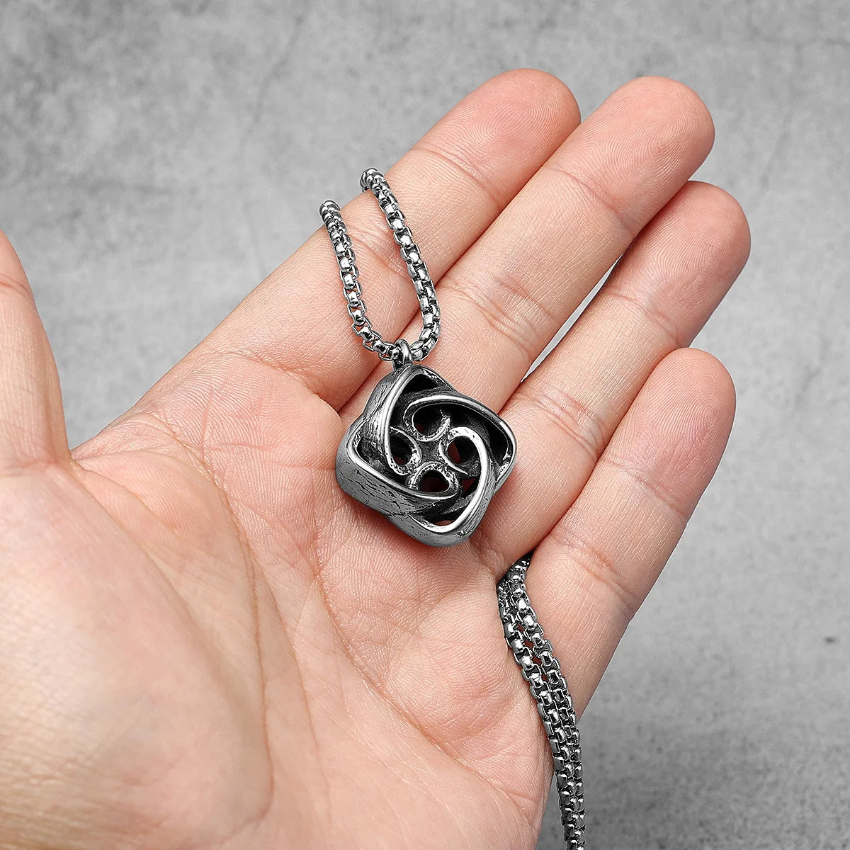 Celtic Knot Spiral Stainless Steel Men Necklaces Pendant Chain Punk Unique for Women Fashion Jewelry Gifts Wholesale Dropshiping
