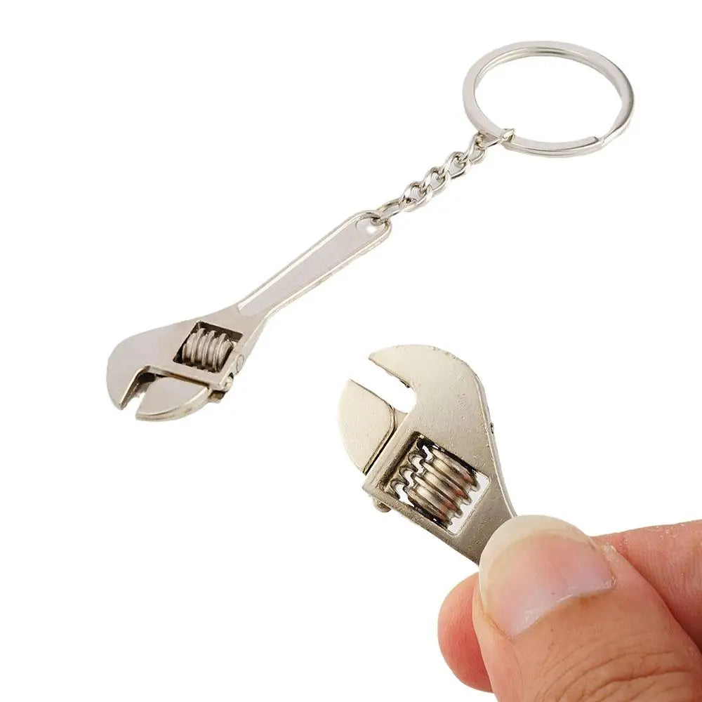 Multifunction Mini Wrench Pendant Keychain Adjustable Mini Spanner Wrench Universal Portable Repair Hand Tool Spanner Key Chain
