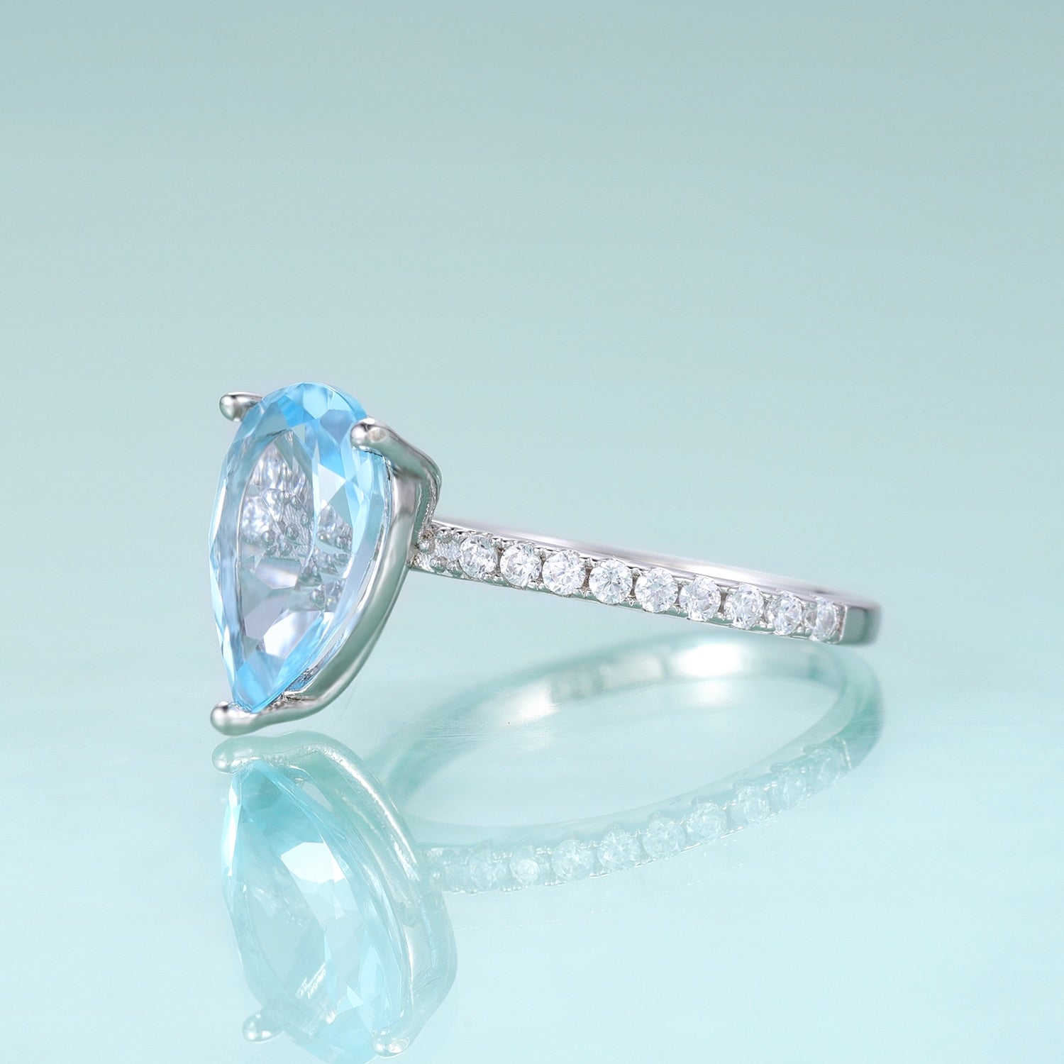 GEM'S BALLET Classic Pear Shape Sky Blue Topaz Engagement Rings 925 Sterling Silver Dainty Promise Ring September Birthstone