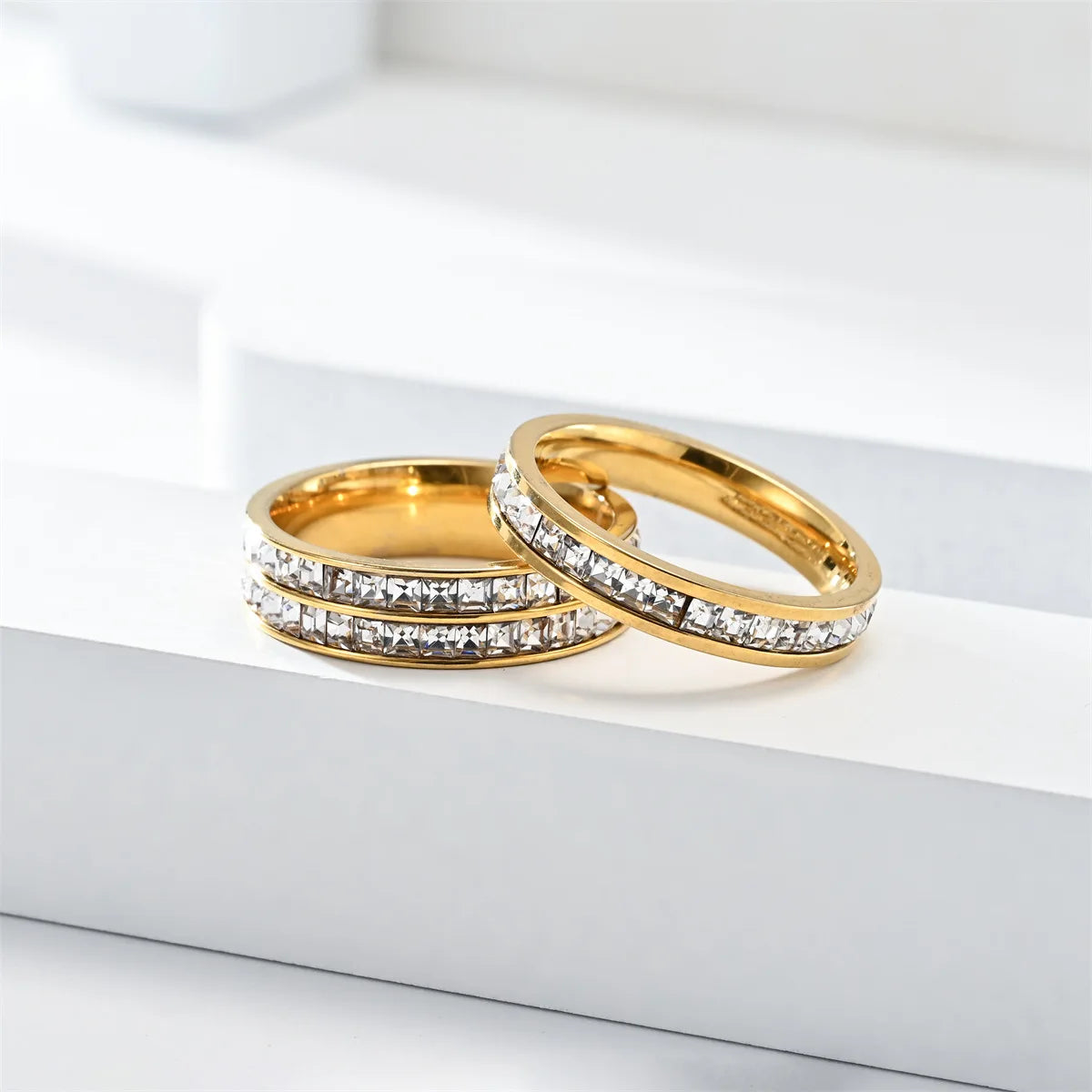 Hip Hop Iced Out Crystal CZ Bling Woman Rings Fashion Stainless Steel Rings For Men Women Wedding Engagement Jewelry Wholesale