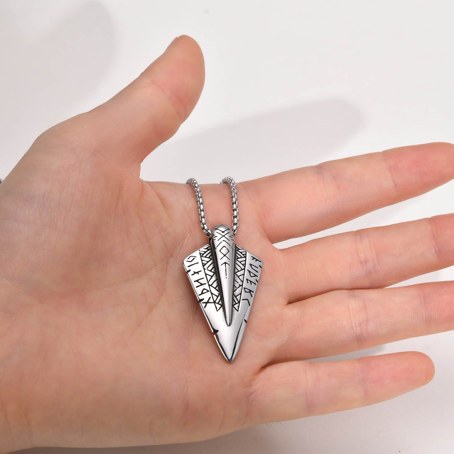 Vnox Viking Arrow Head Necklaces for Men, Stainless Steel Spear Head Viking Runes Pendant, Almut Protective Jewelry