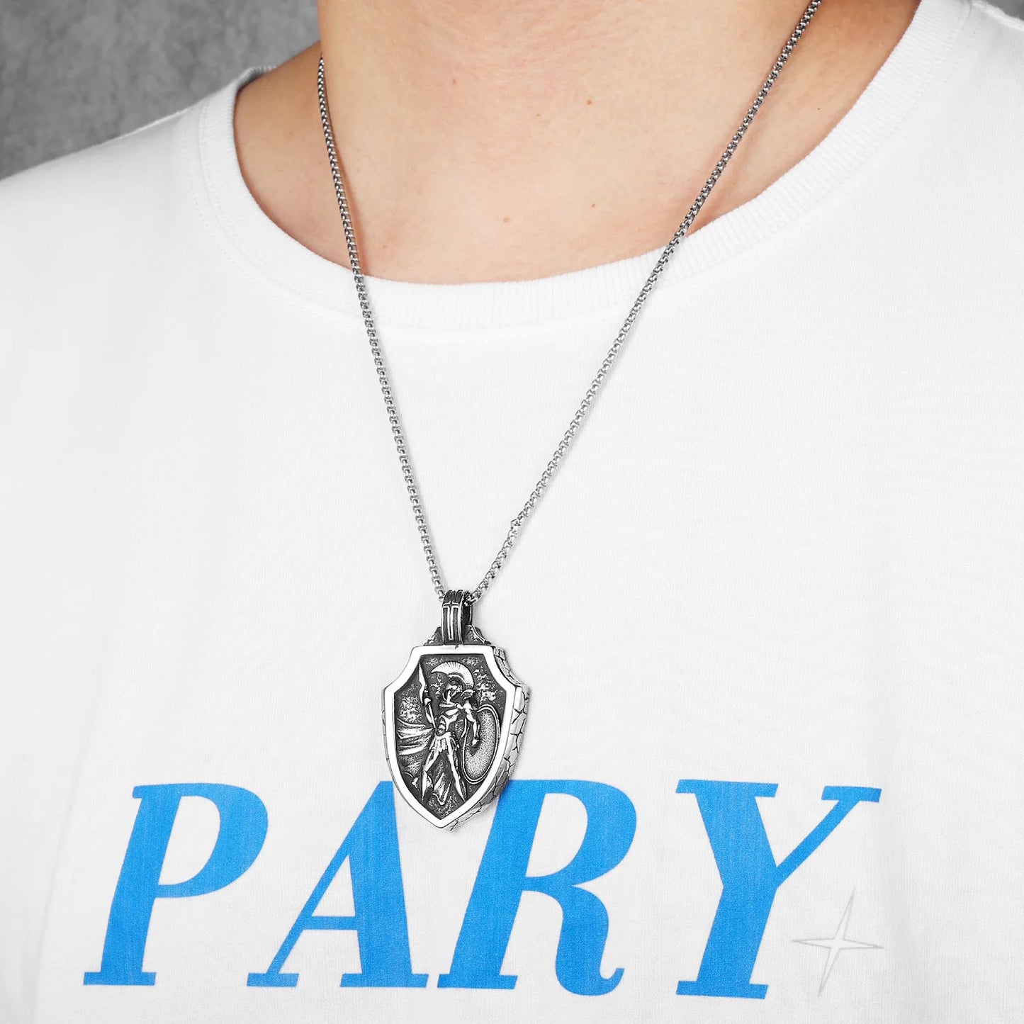 Spartan Warrior Shield Stainless Steel Men Necklaces Pendant Chain Punk Vintage Cool Things for Women Jewelry Gifts Wholesale