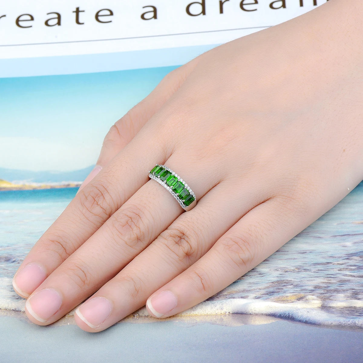 Natural Chrome Diopside Sterling Silver Rings 1.6 Carats Vivid Green Gemstone Women Elegant Style New Year Gifts Top Quality