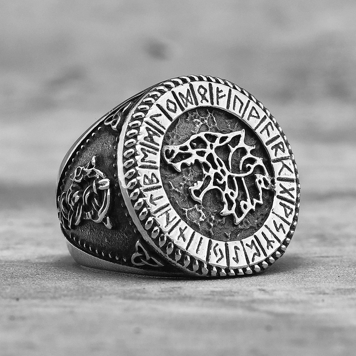 Nordic Viking Wolf Stainless Steel Mens Rings Unique Punk Amulet for Male Boyfriend Biker Jewelry Creativity Gift