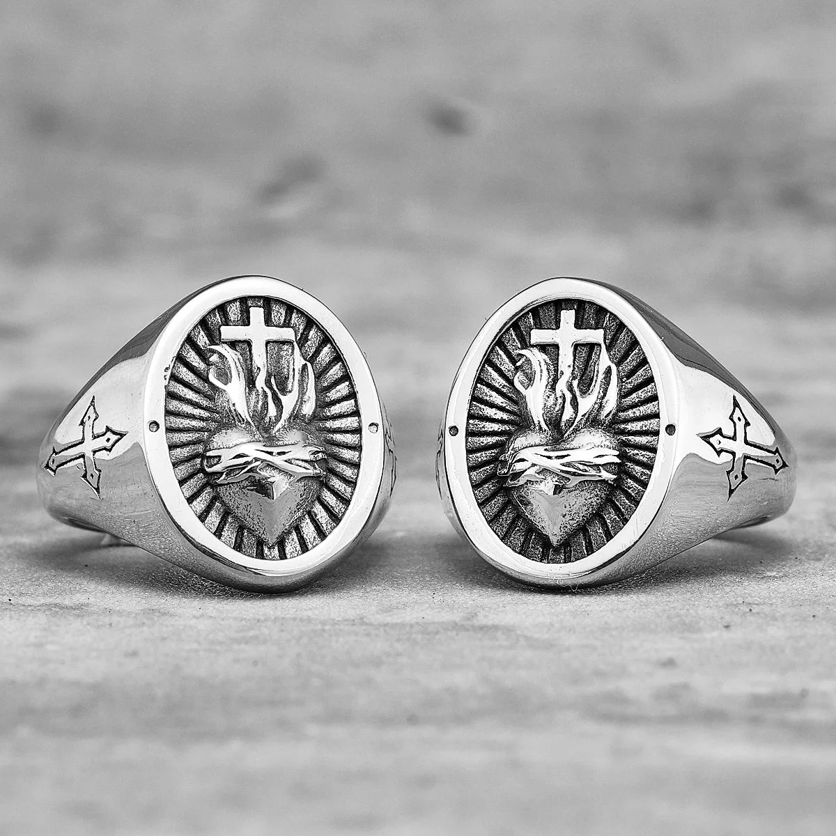 Heart of God Religious Cross Stainless Steel Mens Rings Punk Amulet for Male Boyfriend Biker Jewelry Creativity Gift Wholesale