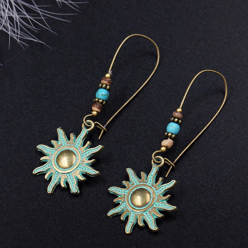 Vintage Palace Style Dangle Earrings for Women Boho Ethnic Creative Hollow Leaf Round Sun Hand Water Drop Earring Female Jewelry 1098