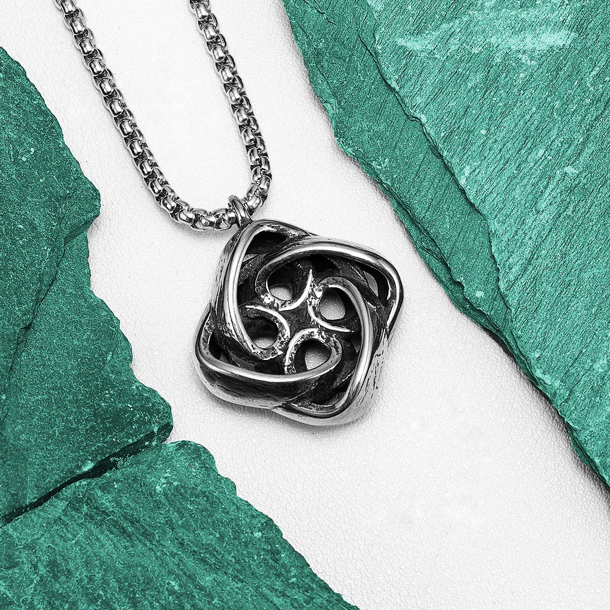 Celtic Knot Spiral Stainless Steel Men Necklaces Pendant Chain Punk Unique for Women Fashion Jewelry Gifts Wholesale Dropshiping