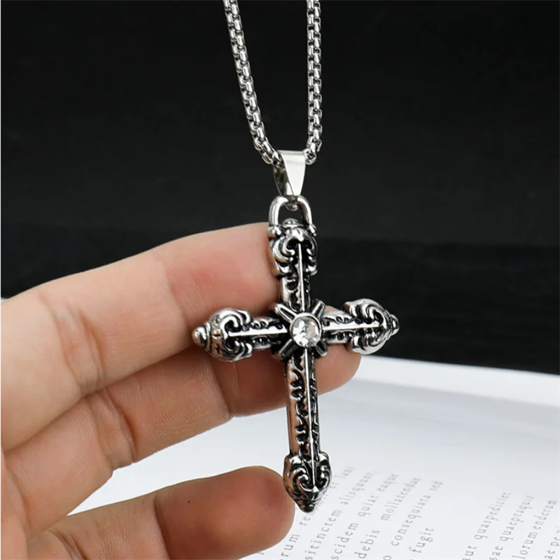 European And American Fashion Personality Retro Gothic Cross Necklace For Men And Women Street Hip-Hop Trendsetters Versatile Pe