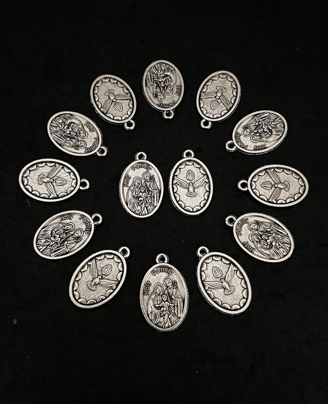 10Pcs Holy Family Medal Antique Oval Shaped Holy Dove Pigeon Pendants for Rosary Parts Religious Jewelry Accessories