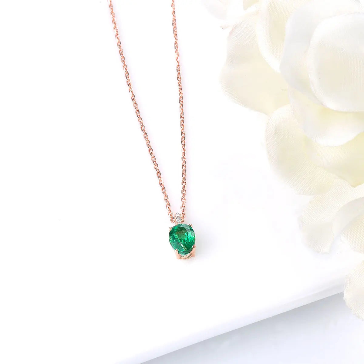 LP Solid 18K Rose Gold Pendant 0.82 Carats Natural Emerald & 0.028 Carats Diamond Necklace Classic Style with Silver Chain