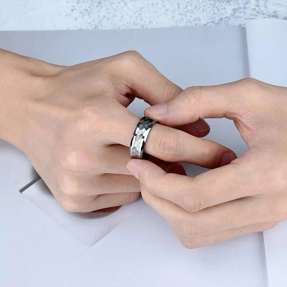 Fashion 8mm Men Stainless Steel Rings Silver Color Hammered Design Multi-Faceted Rings For Men Women Wedding Band Jewelry Gifts