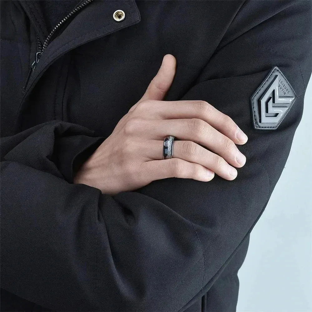 Fashion 8mm Men Silver Color Stainless Steel Arrow Rings for Men Inlaid Koa Wood Meteorite Wedding Band Jewelry Drop Shipping