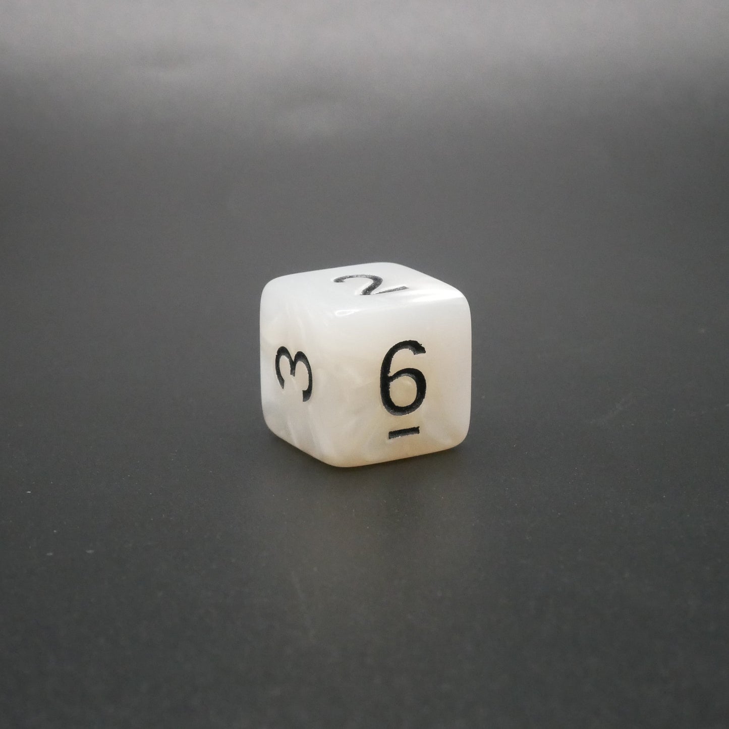 Snowy Owl - 7 Piece DnD Dice Set | Acrylic RPG Gaming Dice