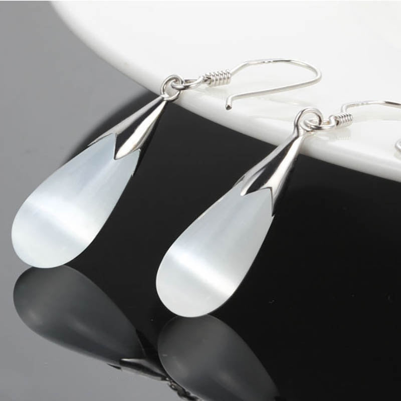 Bague Ringen Elegant Female Fashion Jewelry Fine Earrings For Women With Cat&#39;s Eye Stone Water-drop Shape Ear-drops white