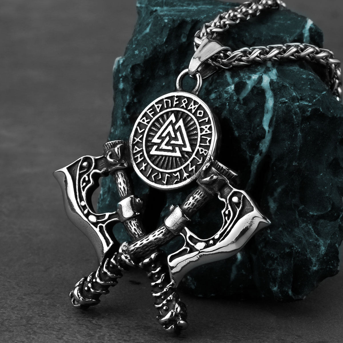 Men&#39;s Stainless Steel Exquisite Double Axe Pendant Necklace Nordic Rune Amulet Gift High Quality Popular Jewelry Wholesale